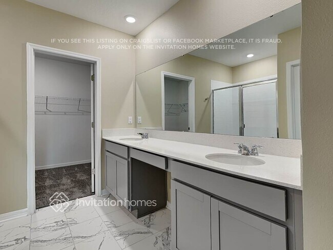 Building Photo - 4500 Holstein St