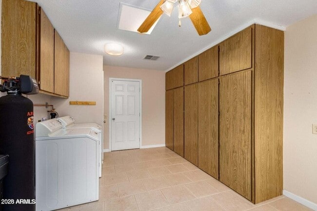 Building Photo - 12630 N Blue Ridge Dr