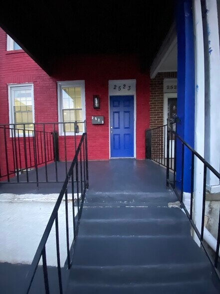 Building Photo - 2523 Sidney Ave