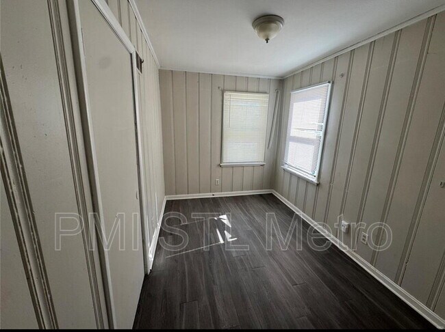 Building Photo - 6343 Evergreen Blvd