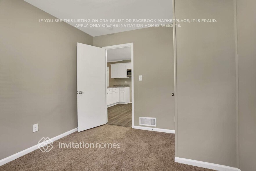 Building Photo - 6679 Chaparral Dr