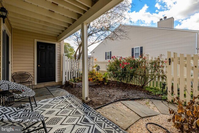 Building Photo - 10205 Ashbrooke Ct