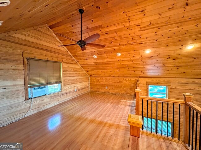 Building Photo - 4067 Fincher Dr