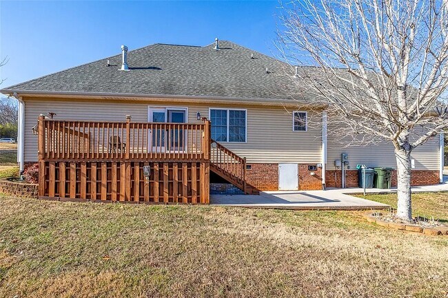 Building Photo - 100 Carlissa Ct