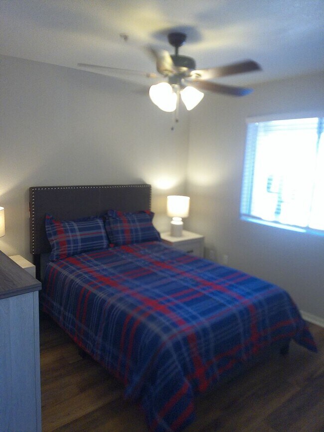 Building Photo - Seasonal rental 2 bedrooms 2 bathrooms