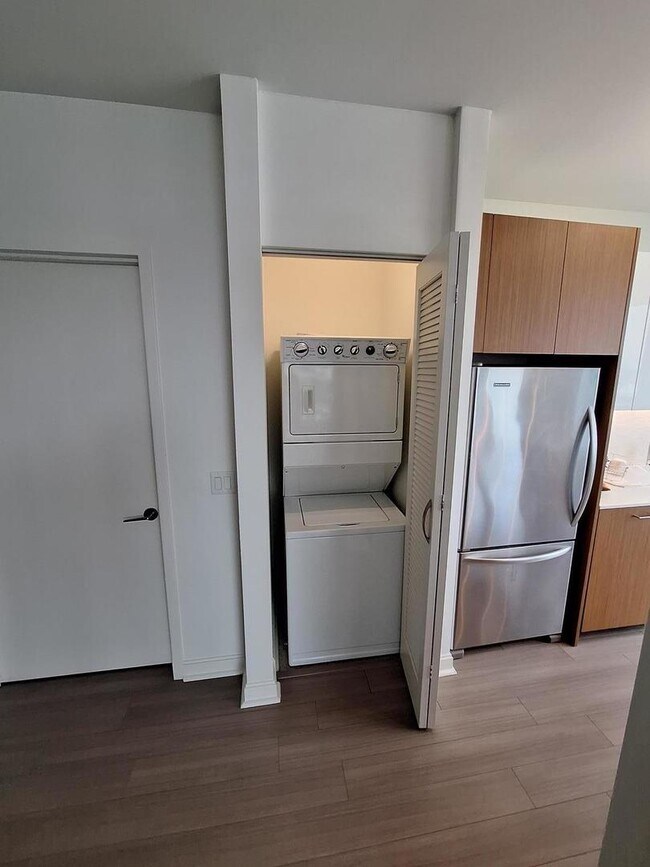 Building Photo - 500 N Lake Shore Dr