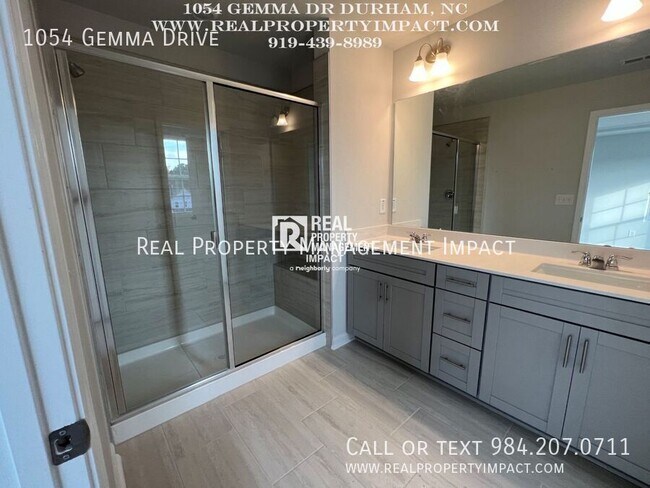 Building Photo - 1054 Gemma Dr