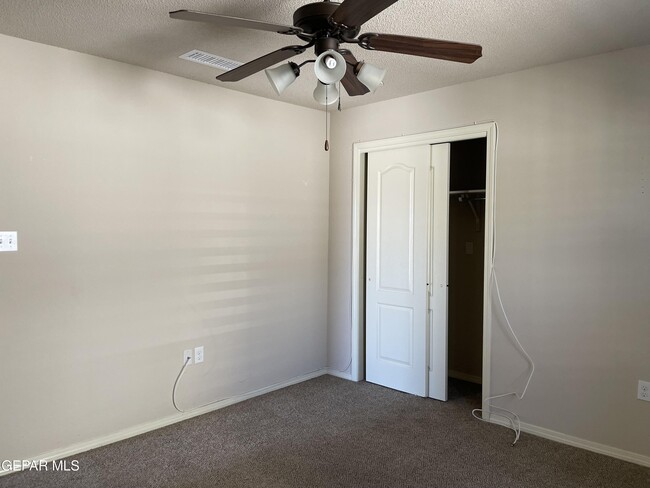 Building Photo - 3233 Muddy Point Ln