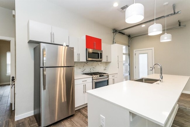 Building Photo - 11336 Paradise In Dr