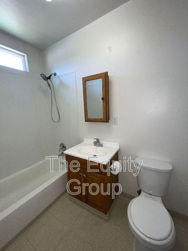 Building Photo - 326 S Crespi Ave