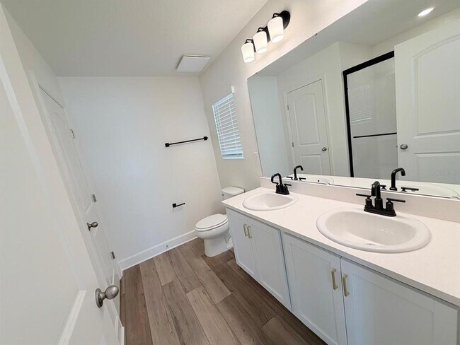 Building Photo - 10423 Plumbago Ln