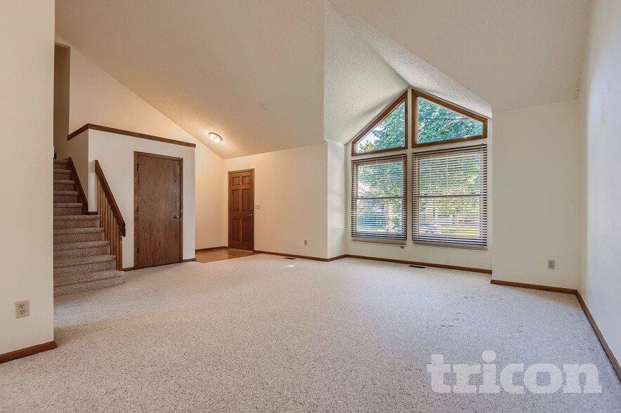 Building Photo - 17490 E Eldorado Cir