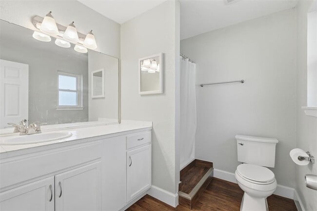 Building Photo - 1103 Floradale Dr