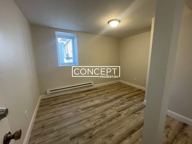 Building Photo - 18 Verrill St