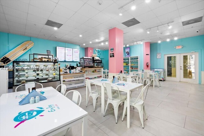 Building Photo - 4001 S Ocean Dr