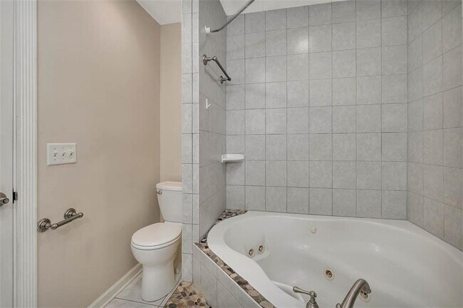 Building Photo - 2908 Mimosa Rd