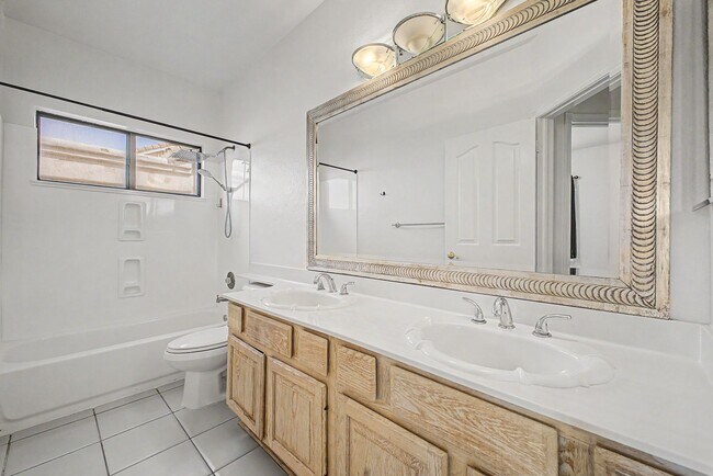 Building Photo - Beautiful Sonoran Heights 4 bed Home, 3 car garage, and Pool