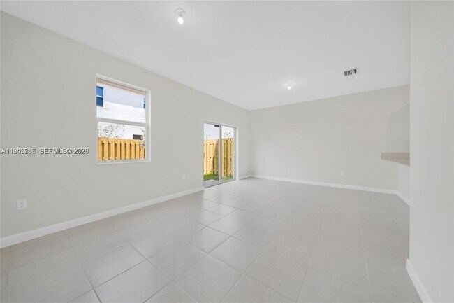 Building Photo - 12926 NW 23rd Pl