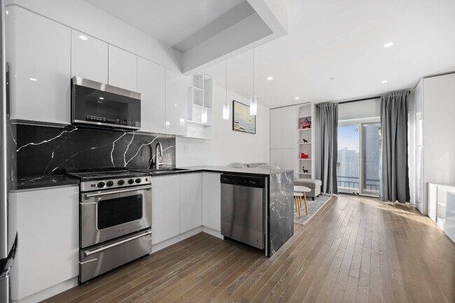 Building Photo - 2491 Ocean Ave