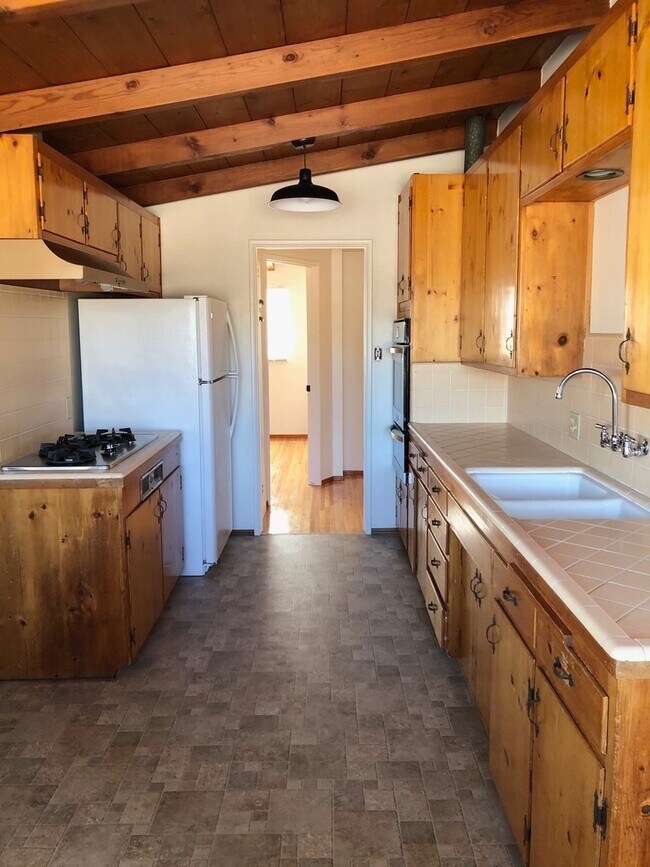 Building Photo - 3257-3257 San Pablo St