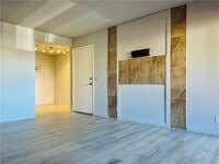 Building Photo - 3151 N Soaring Gulls Dr