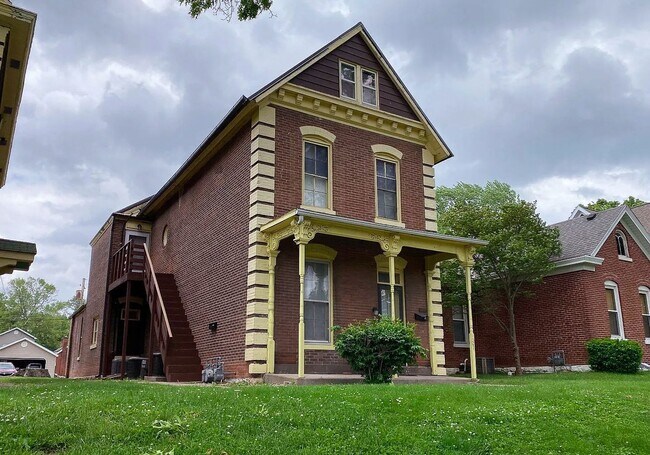 Building Photo - 1307 Spring St