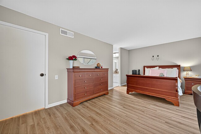 Building Photo - 1320 Chardonnay Dr