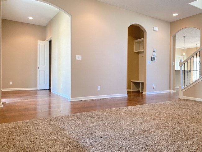 Building Photo - Move in Special. Beautiful & Nearly new SW Chalco area 4 bed Two Story.