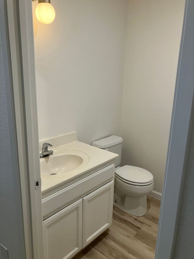 Building Photo - 5200 Dunham Ct