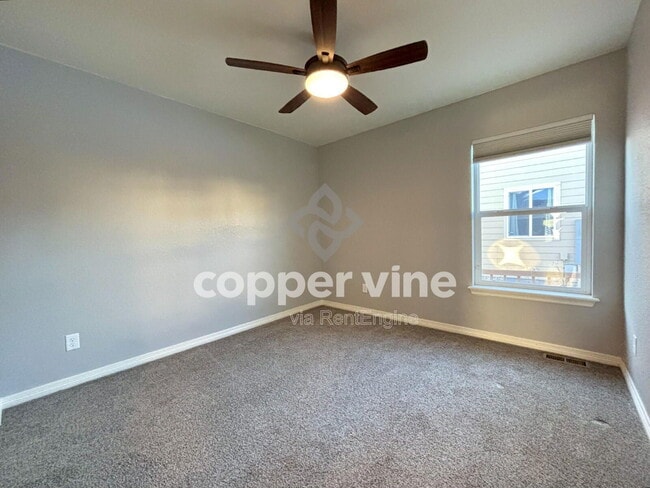 Building Photo - 5189 Thistle Dr