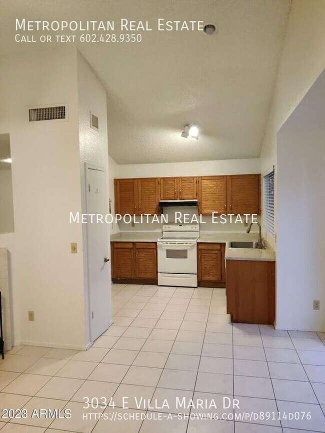 Building Photo - 3034 E Villa Maria Dr