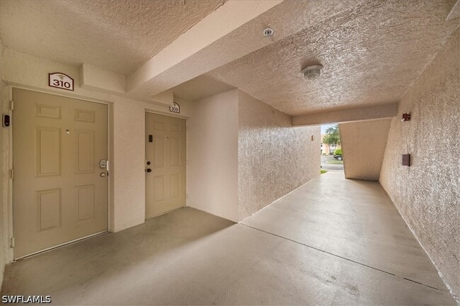 Building Photo - 8235 Ibis Club Dr