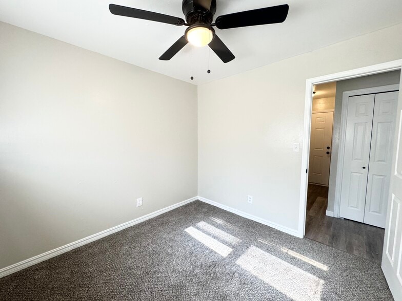 Building Photo - 1321 Beechwood Dr