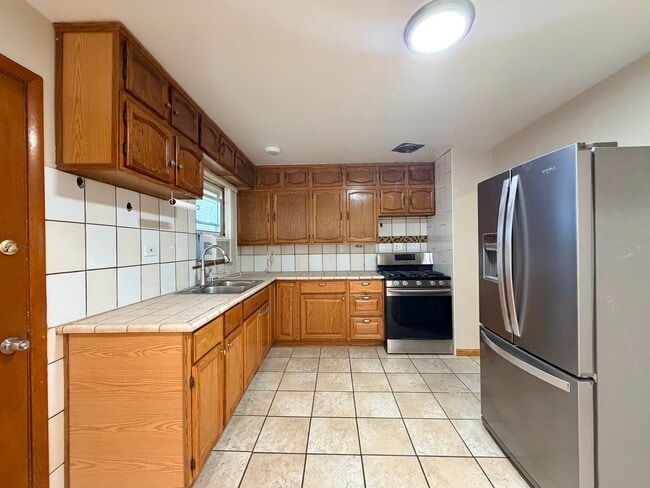 Building Photo - 3507 S 53rd Ave