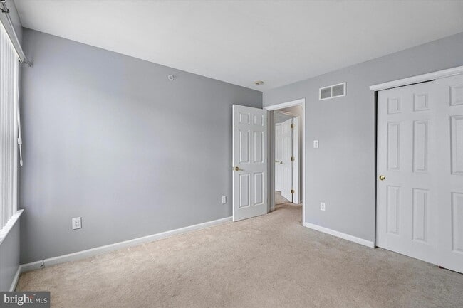 Building Photo - 222 Flagstone Rd