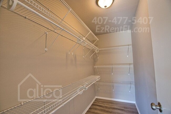 Building Photo - 4640 Pan American Blvd