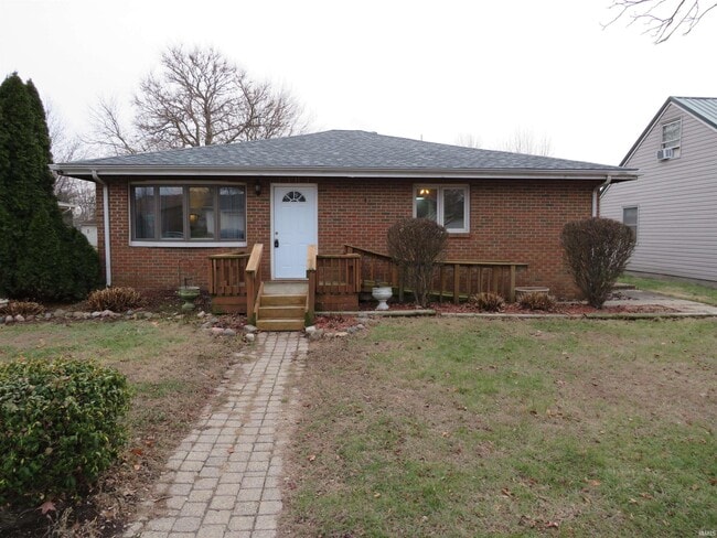 Primary Photo - 413 W Harrison St