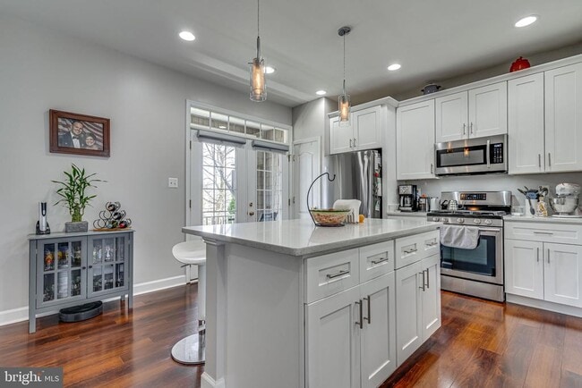 Building Photo - 742 Collington Ct