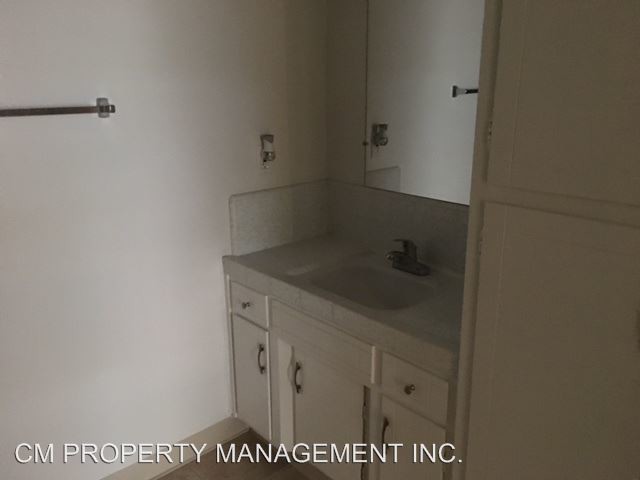 Building Photo - 1715 Foxworthy Ave