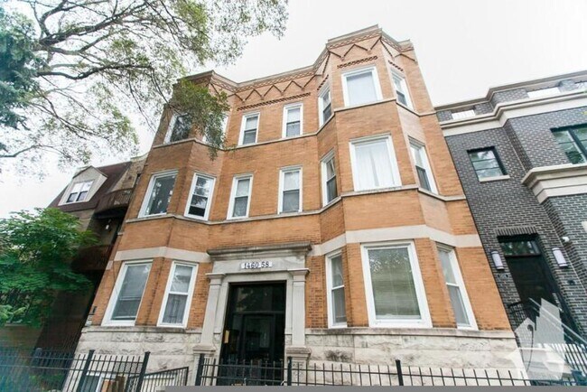 Building Photo - 2 bedroom in Chicago IL 60613