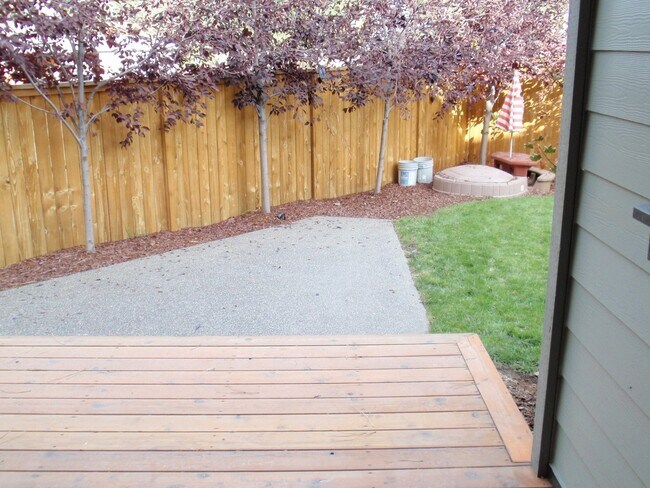 Building Photo - Two Story Home in the Riverstone Community