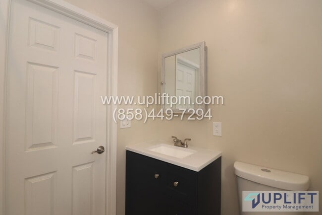 Building Photo - 766 S Grade Rd