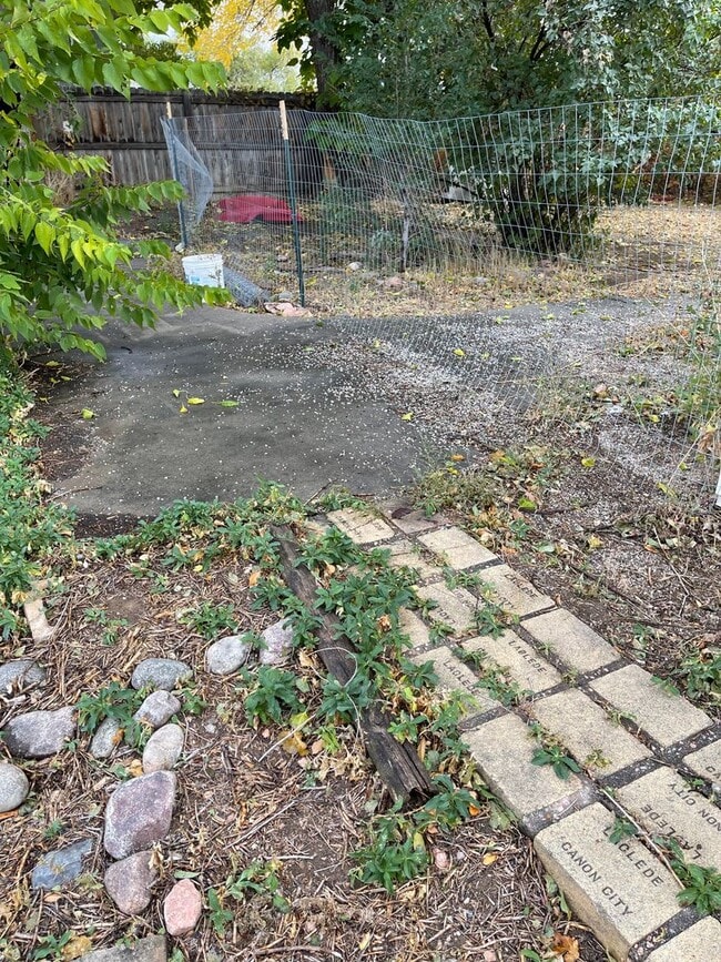 Building Photo - 1 Bedroom