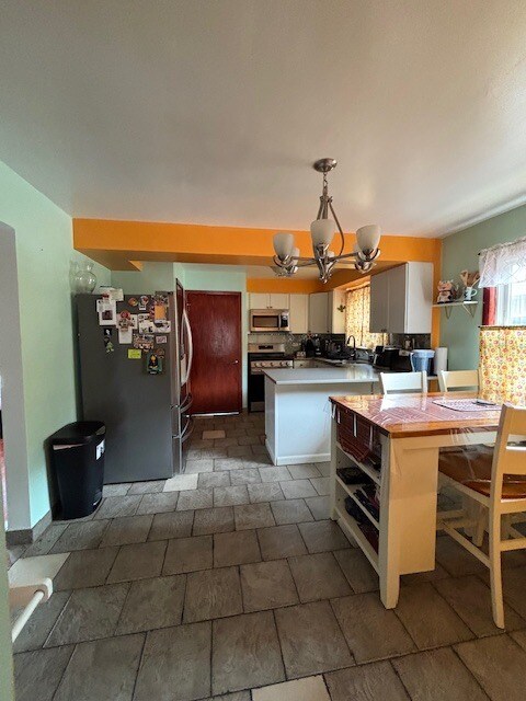 Kitchen - 4441 S Kilpatrick Ave