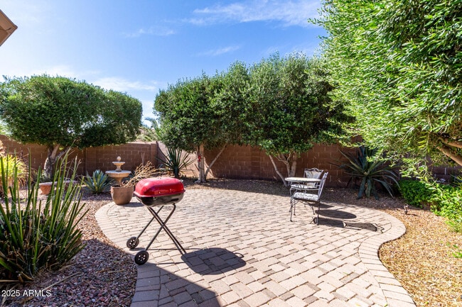 Building Photo - 44087 Granite Dr