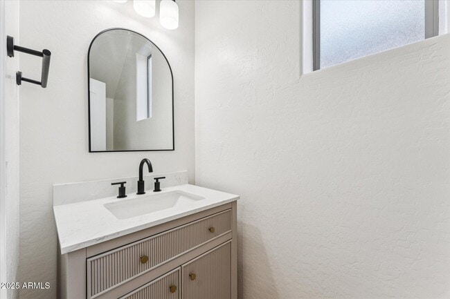 Building Photo - 9934 E Empress Ave