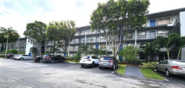 Building Photo - 13450 SW 3rd St