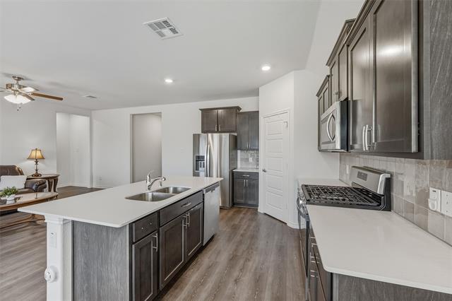 Building Photo - 809 Egret St