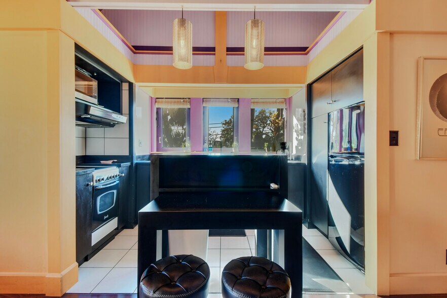 Building Photo - 5113 31st Ave S