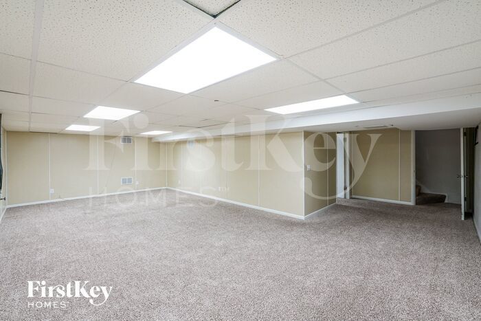 Building Photo - 8979 Sappington Rd